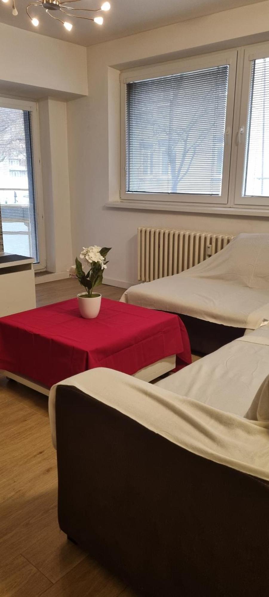 Huge Apartment Next To Train Station Close To The City Center Bratislava Ngoại thất bức ảnh