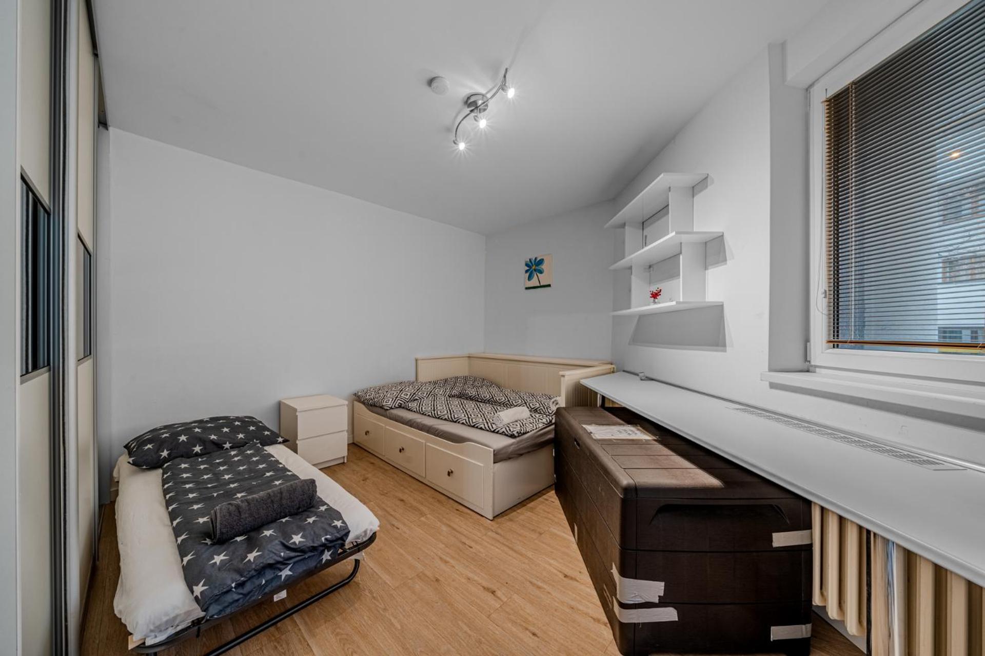 Huge Apartment Next To Train Station Close To The City Center Bratislava Ngoại thất bức ảnh