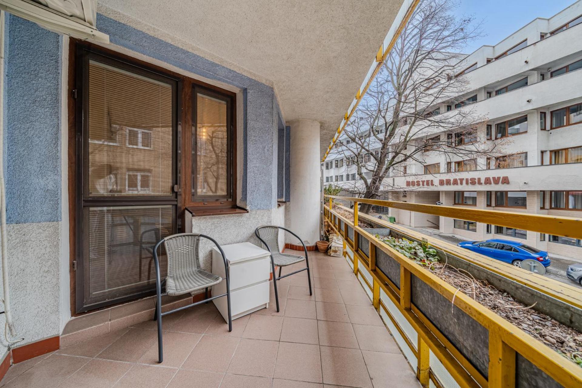 Huge Apartment Next To Train Station Close To The City Center Bratislava Ngoại thất bức ảnh